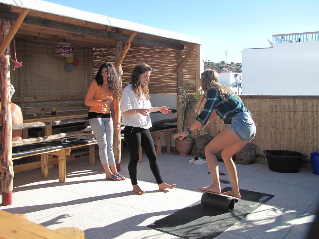 Surf & Travel Camp Bed and Breakfast Taghazout Εξωτερικό φωτογραφία